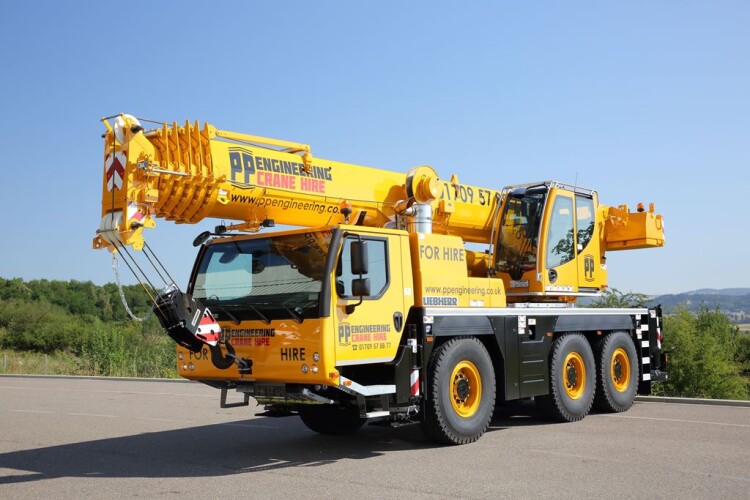 PP Engineering Crane Hire's new LTM 1060-3.1