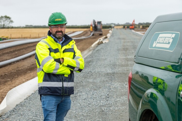 Jones Bros contracts director Garod Evans on site