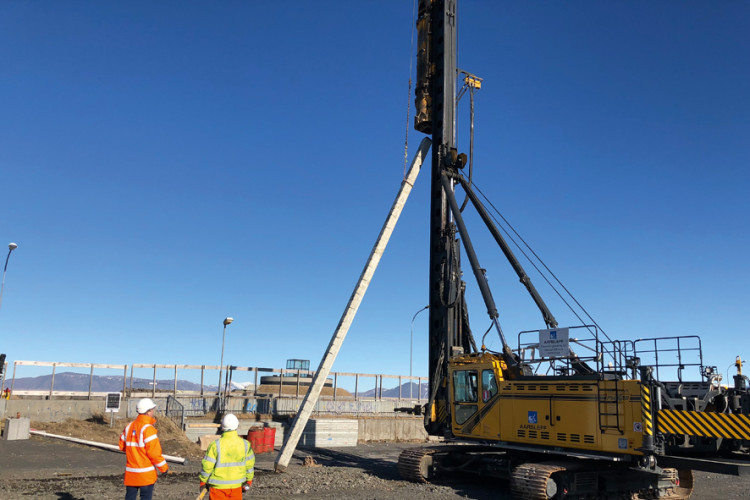 Aarsleff used one of its Junttan PMx22 rigs to install 267 precaste concrete piles in Iceland