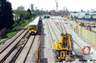 Contractors working on the rail network must manage the risk from moving trains