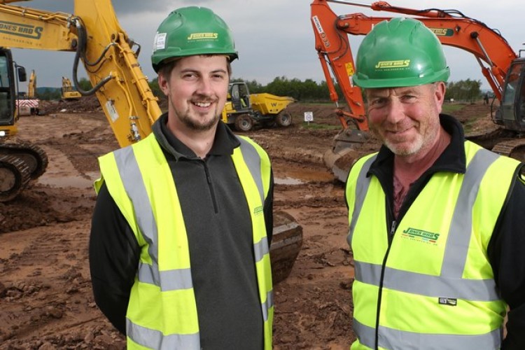 Jones Bros&rsquo; projects manager Gareth Jones and works manager Paul Winstone on site