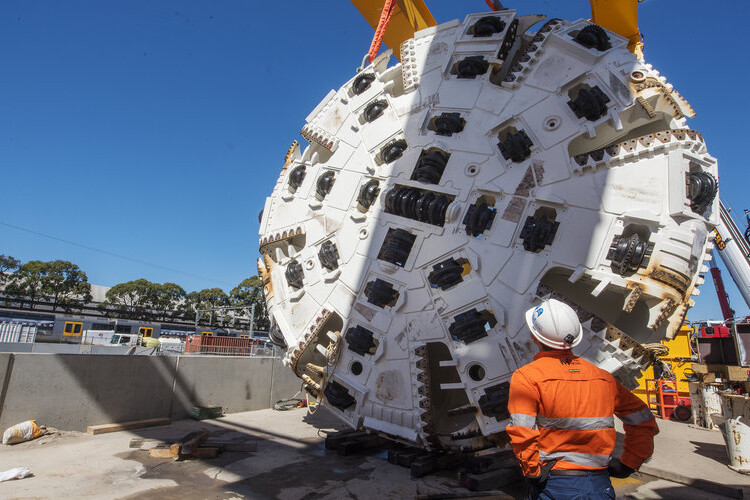 Dua TBM diluncurkan di Marrickville sebelumnya dalam proyek Sydney Metro