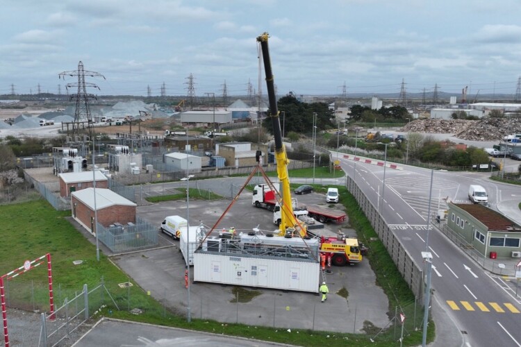 Installing an electrolyser at Tilbury