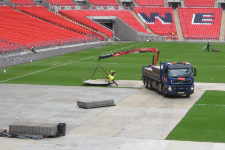 Laying temporary roadway at Wembley Stadium