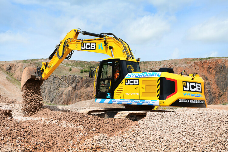 Prototype JCB 220X excavator powered by hydrogen fuel cell