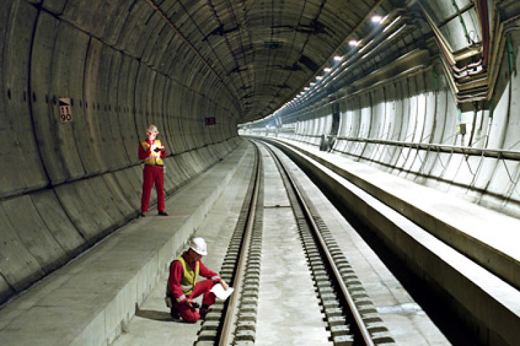 An extra 1km of tunnelling under East Midlands Airport is now being proposed