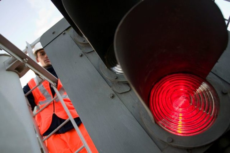 It's a red light for Midland Mainline electrification