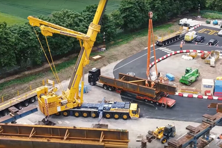 Ainscough's LTM 1650-8.1 in action. This crane can lift 700 tonnes at three metres radius