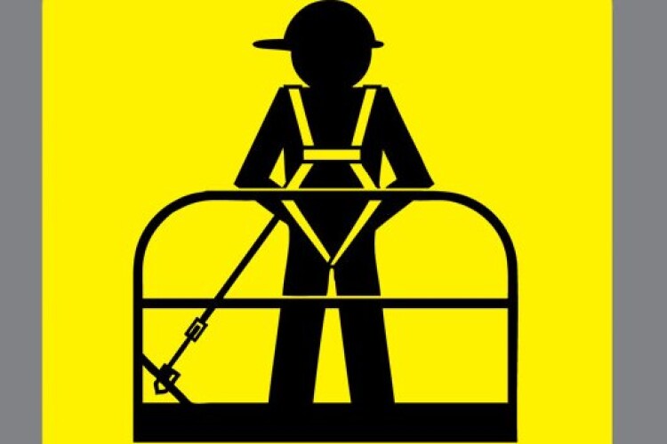 The International Powered Access Federation (IPAF) recommends safety harnesses when working in elevating platforms