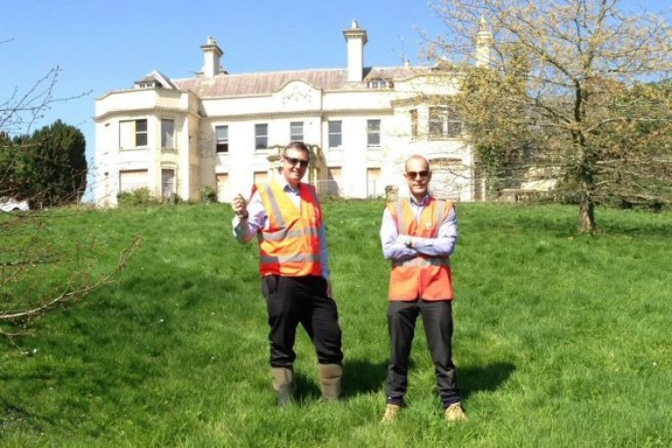 Willmott Dixon will refurbish this former university hall of residence and put up a new building alongside 