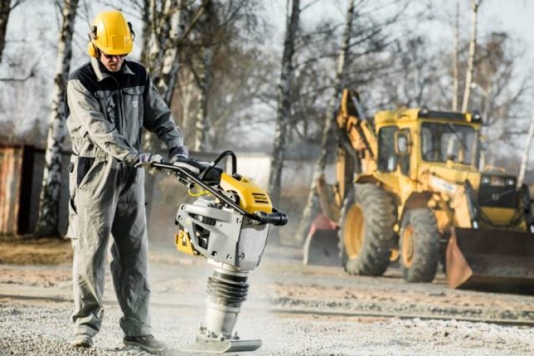 Atlas Copco LT 6005 rammer in action