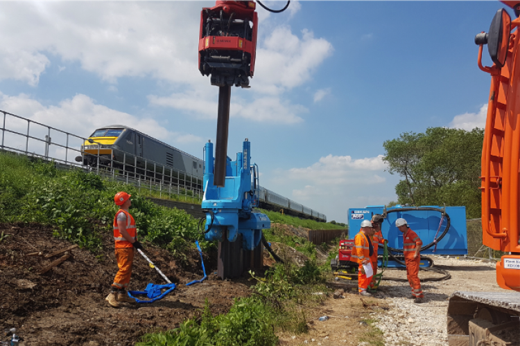 Giken Silent Piler at work near Aylesbury