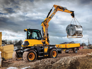 The Hydradig's low centre of gravity increases stability for heavy lifting duties 