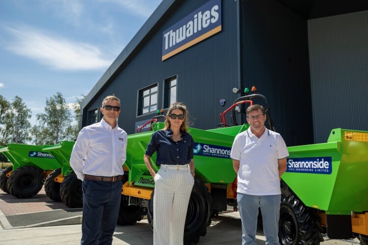 Andy Sabin (Thwaites General Manager Sales), Rebecca Bryson (MD BTE), Brendan Carty (MD Shannonside).