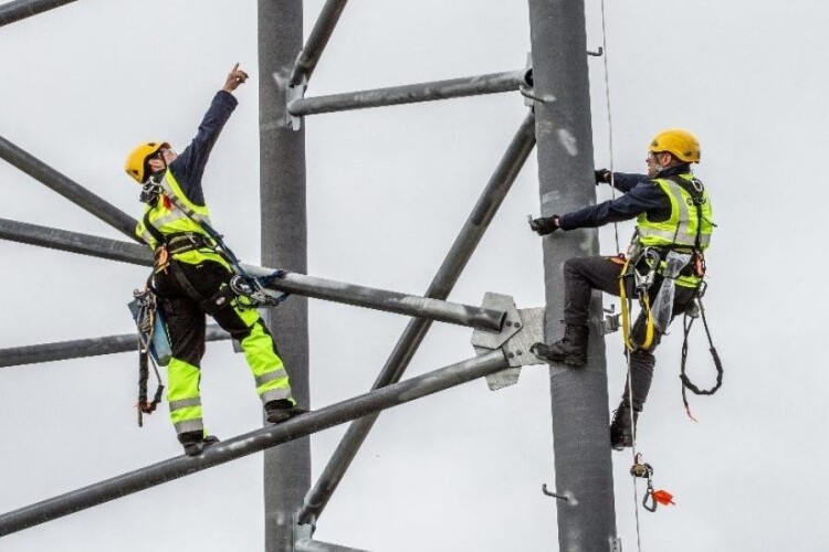 Obelisk maintains telecommunication masts in Ireland, and now the UK too