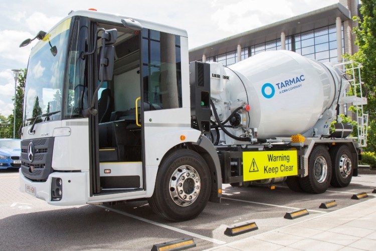 The Econic concrete mixer with Mercedes-Benz panoramic cab and Liebherr drum