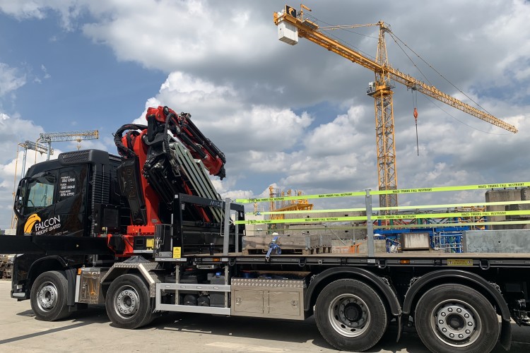 Falcon's new Fassi 710R.A.27.2 loader crane