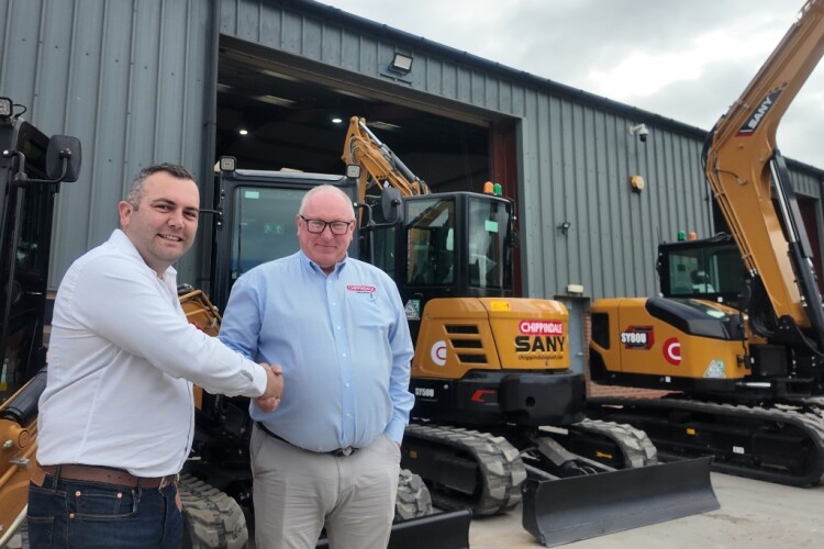 Banner Equipment general manager Rob Gowling (left) and Chippindale managing director Paul Blake