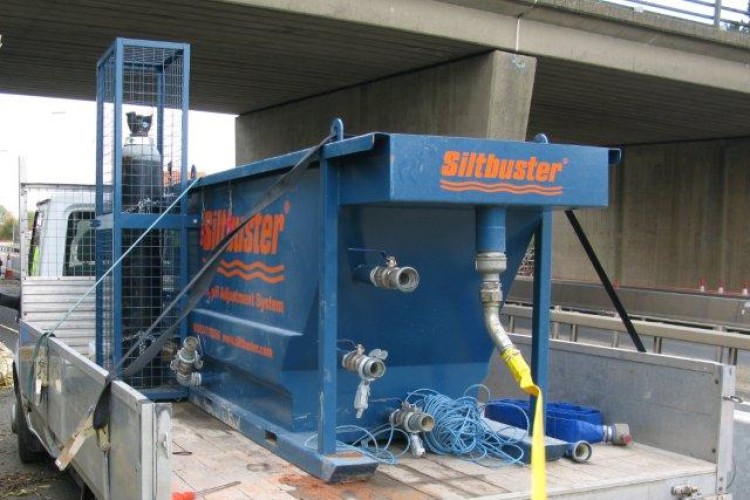 Sabre Jetting using the Siltbuster HD to remove concrete as part of bridge repair works on the A47/A15 Paston interchange