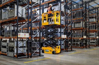 The JCB S1932E scissor lift