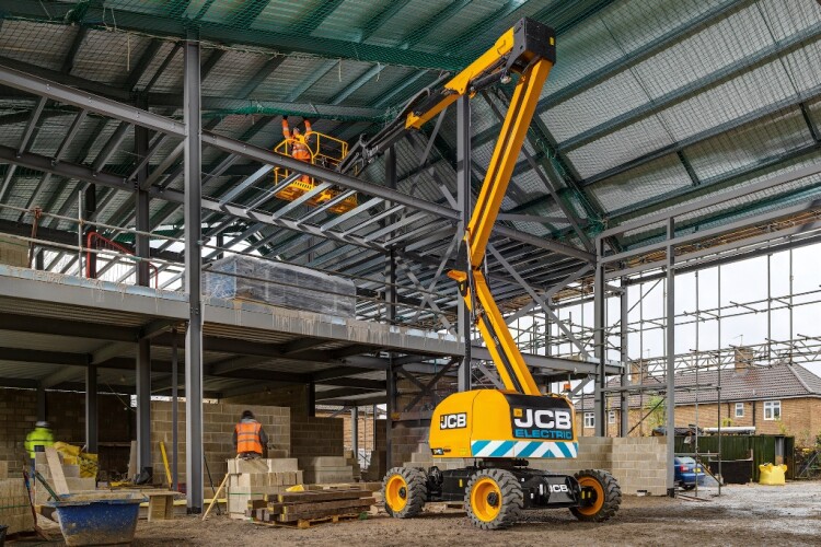 The A45E is a battery-powered version of the diesel-powered AJ48D boom lift