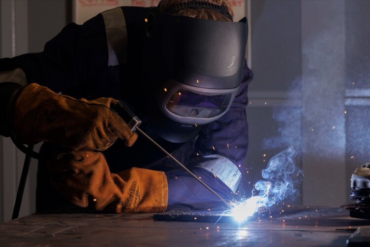 Learning welding at the Energy Transition Skills Hub in Aberdeen. Courtesy of ECITB/Newsline Media.