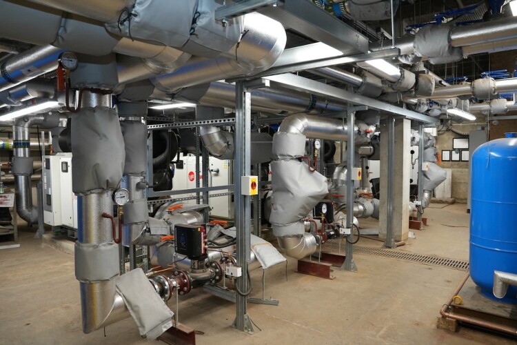 At Royal South Hants Hospital, NHS Property Services supported the installation of the NHS&rsquo;s largest heat pump