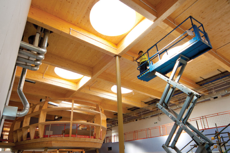 The atrium of the 'Quad' takes shape, with the 'Zeppelin' visible in the bottom left.