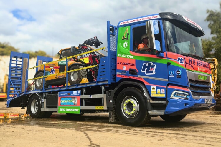 The lorry carrying a 6m Sany telehandler