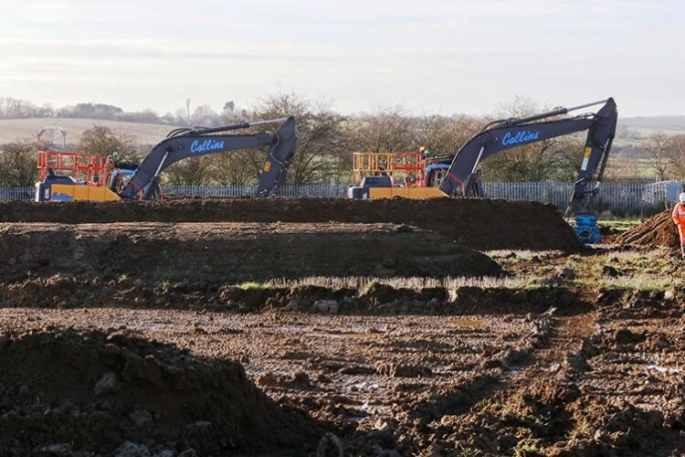 Winvic, aided by Collins Earthworks, makes a start at the Segro Logistics Park Northampton Gateway