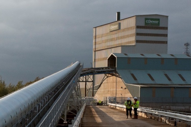 FM Conway's Erith asphalt plant on the other side of the capital