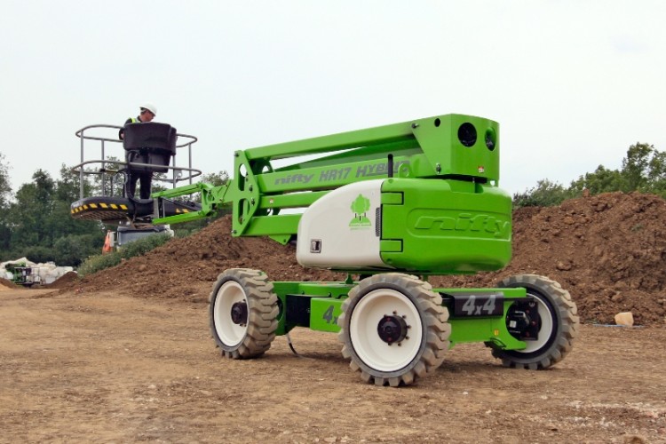 Nifty's HR17 Hybrid boom lift
