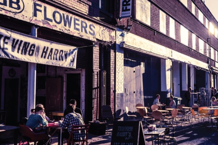 Hull's Fruit Market