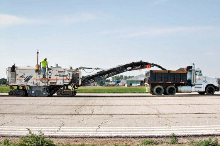 Trimble PCS900 paving control system