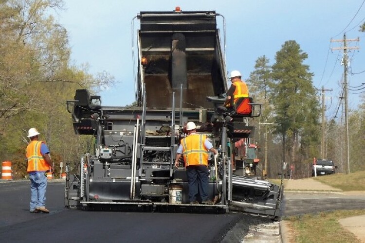 V&ouml;gele's VF 500 extending screed