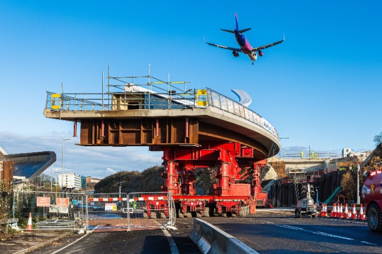 The 1,000 tonne bridge was wheeled into place on SPMTs