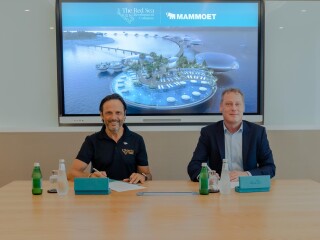 John Pagano, CEO of TRSDC (left) and Jack van den Brink, managing director of Mammoet MEA (right) at the signing ceremony this week