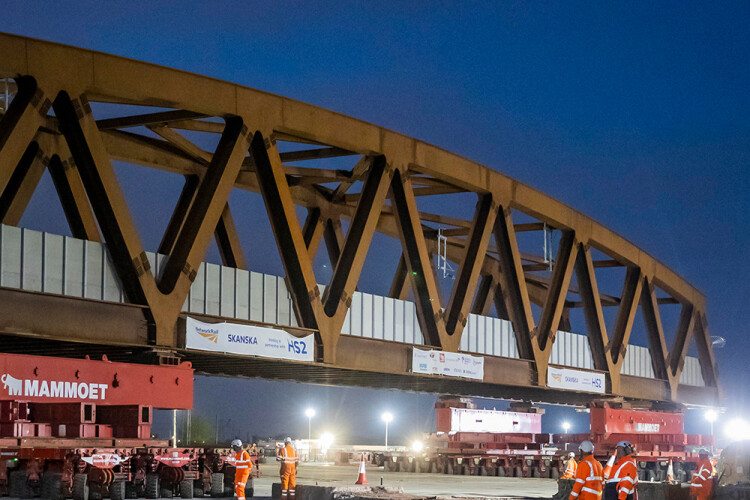 The bridge was rolled into place on SPMTs in less than three hours