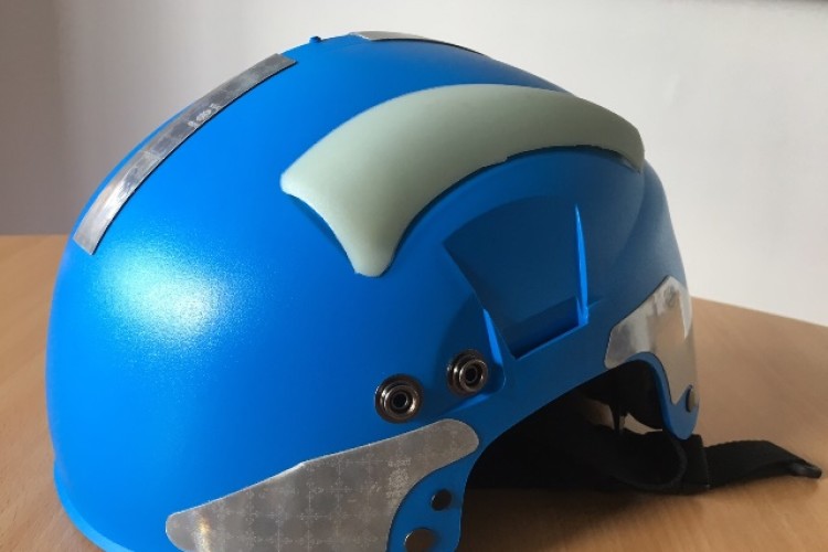 The modified Manta SAR helmet