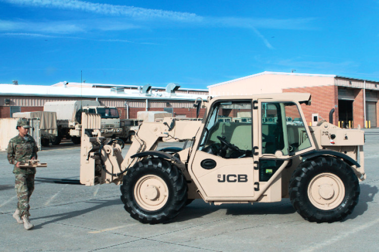 The order is for 527-58M light-capability rough terrain forklifts 