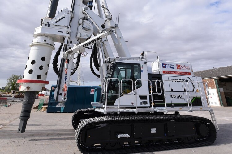 Select's Liebherr LB 30 Unplugged