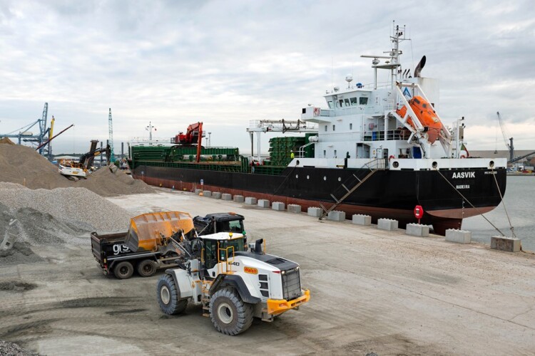 First sea shipment of Cornish secondary aggregate arrives into the Port of Tilbury