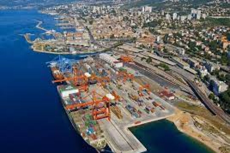 The project will connect the port of Rijeka with markets in Hungary, Slovakia and Poland