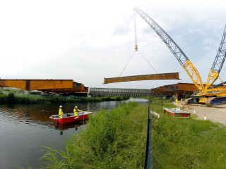 Tablet users, Watch animation of the Bar Hill junction bridge installation 