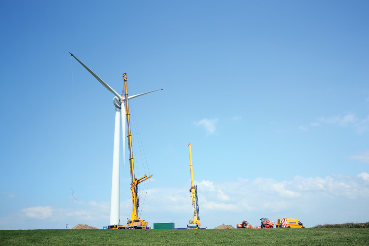 Crane hire companies have invested heavily in machinery specially designed for erecting turbines
