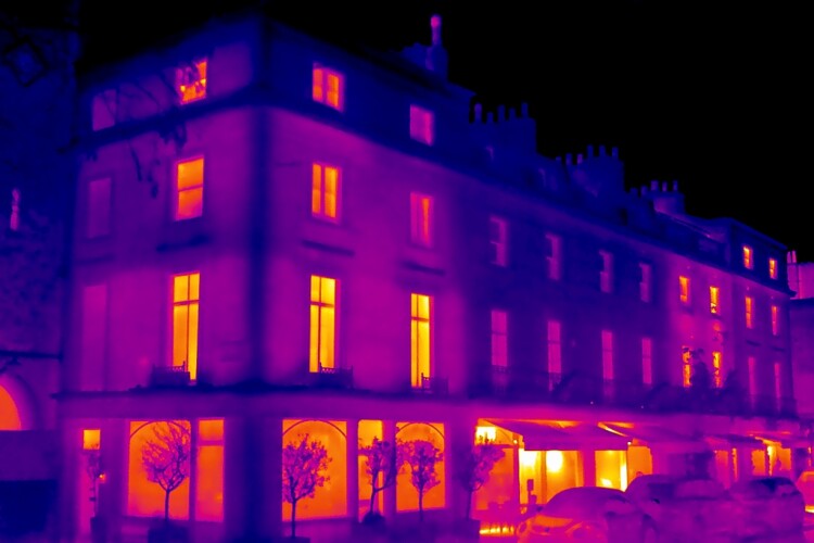 Thermal image of a Grosevnor property (Credit: Grey Hutton)