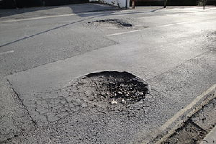 The New Zealand transport agency received a record number of complaints about potholes last year. (library photo)