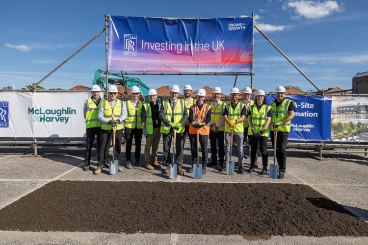 Andy Ferguson (M&H), John Carlin (M&H), Paul Dawson (M&H), Jamie Mullhall (RR), Douglas McCusker (M&H), Bryan Meenan (M&H), Rob Bullen (RR), Jon Martindale (M&H), Richard Billingham (RR), Martin Harvey (M&H), Emily Matthews (RR), Piotr Hunik (RR).