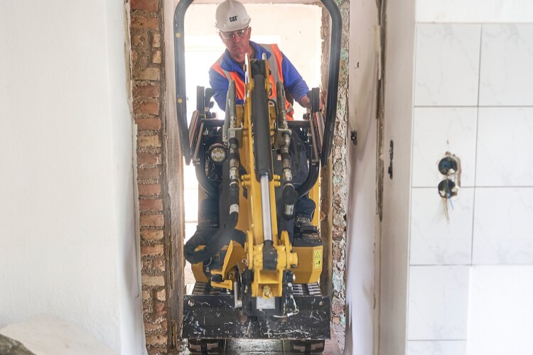 Cat launches mini and micro excavators