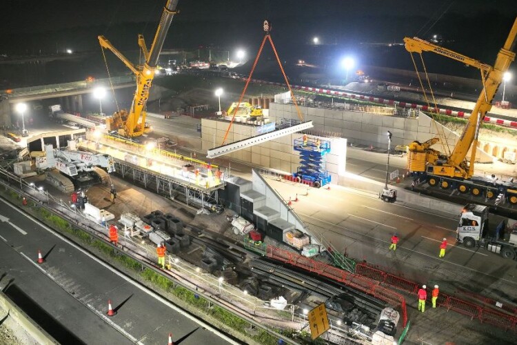 Approximately 100 people worked through the weekend to complete beam lifting operations durign the motorway closure